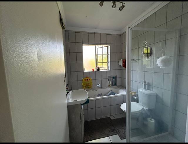 2 BEDROOM TOWNHOUSE FOR SALE IN SONNEGLANS
